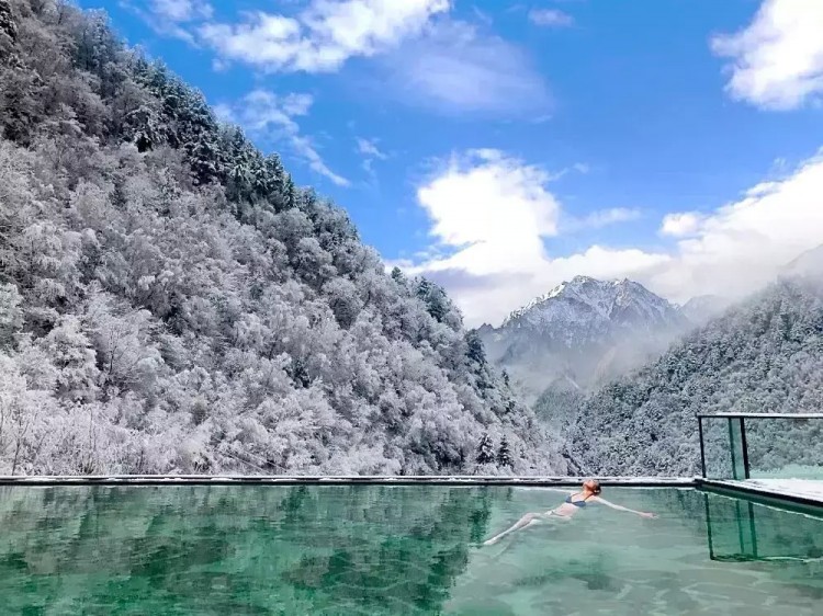 打卡四川刷爆朋友圈的网红温泉！最近的泸州出发不到2小时~